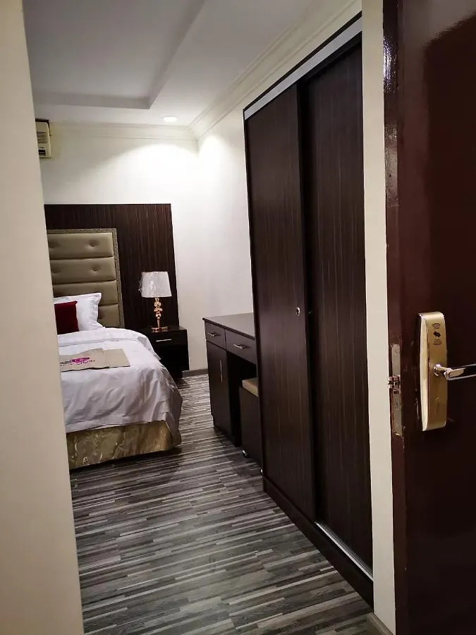 מלון דירות ריאד Royal Suite Furnished Apartments